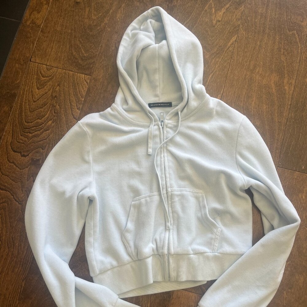 Brandy Melville Cropped Zip-Up Hoodie – Light Blue